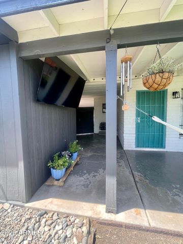 529 W UNIVERSITY Drive, Mesa, AZ 85201