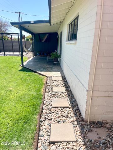 529 W UNIVERSITY Drive, Mesa, AZ 85201
