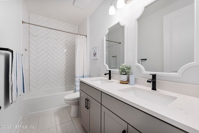 184 PARK CENTER Avenue, Ponte Vedra, FL 32081