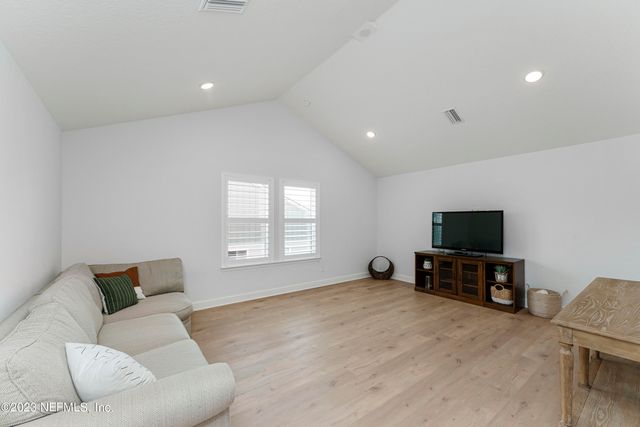 184 PARK CENTER Avenue, Ponte Vedra, FL 32081