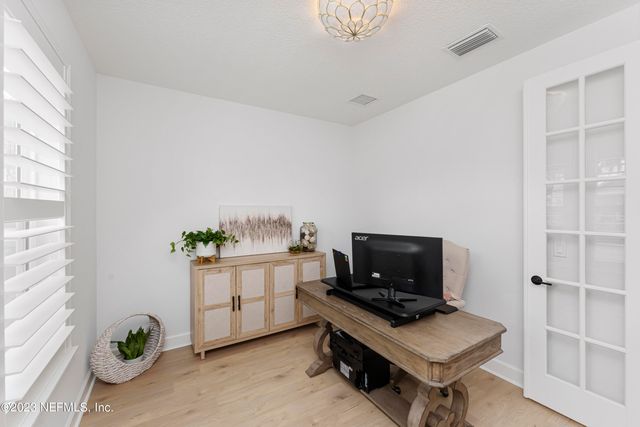 184 PARK CENTER Avenue, Ponte Vedra, FL 32081