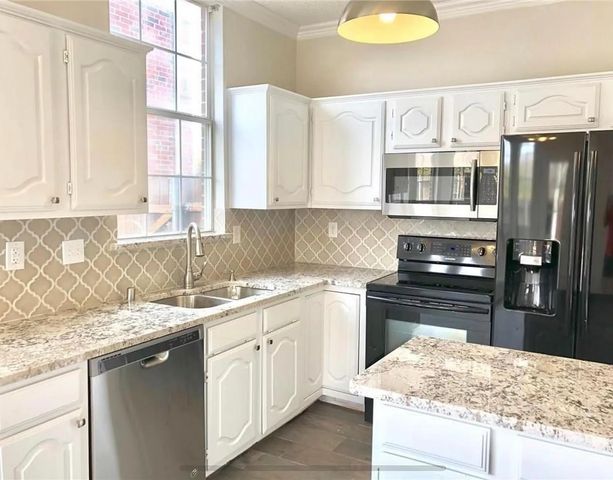 11112 Newport Drive, Frisco, TX 75035