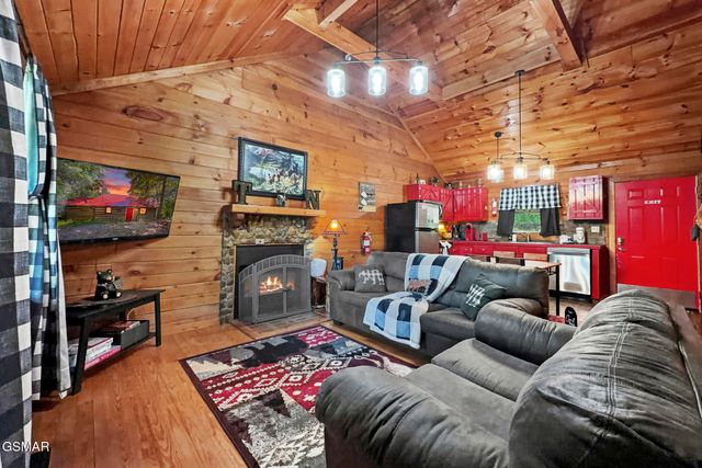 1935 Sb Ogle Lane, Sevierville, TN 37876