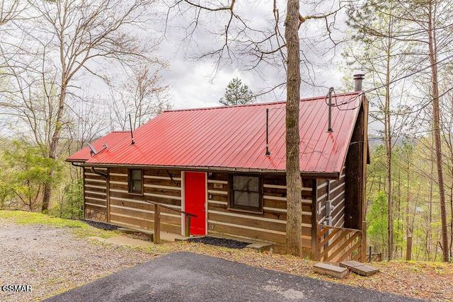 1935 Sb Ogle Lane, Sevierville, TN 37876