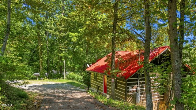 1935 Sb Ogle Lane, Sevierville, TN 37876