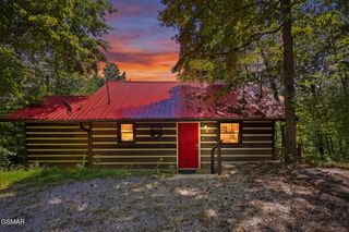 1935 Sb Ogle Lane, Sevierville, TN 37876