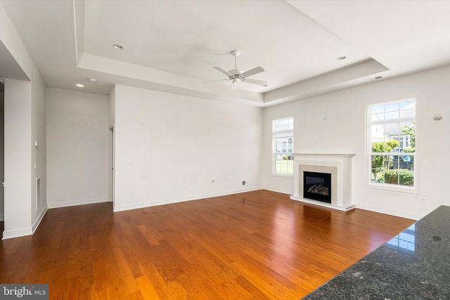 24 RAVENSLAKE RD, Monroe Township, NJ 08831