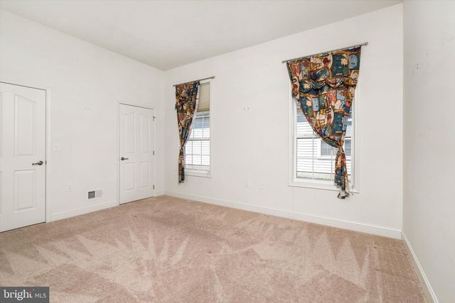 24 RAVENSLAKE RD, Monroe Township, NJ 08831
