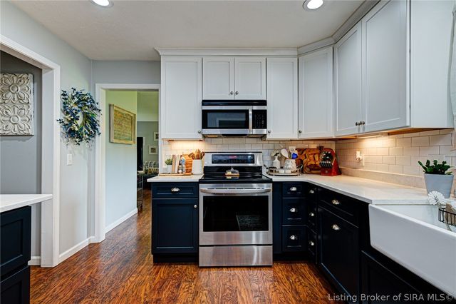 847 Beechwood Street, Sellersburg, IN 47172