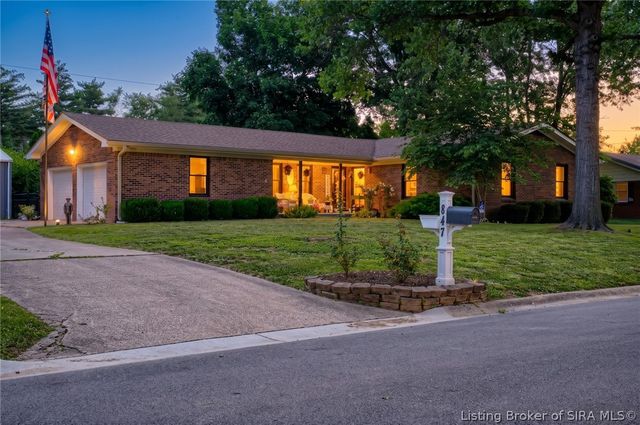 847 Beechwood Street, Sellersburg, IN 47172