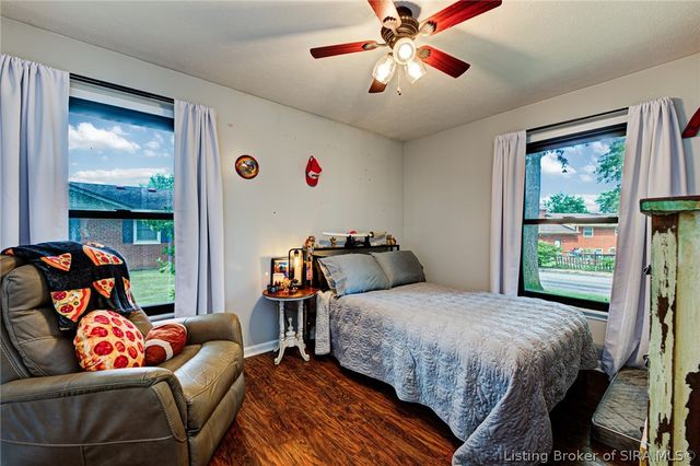 847 Beechwood Street, Sellersburg, IN 47172