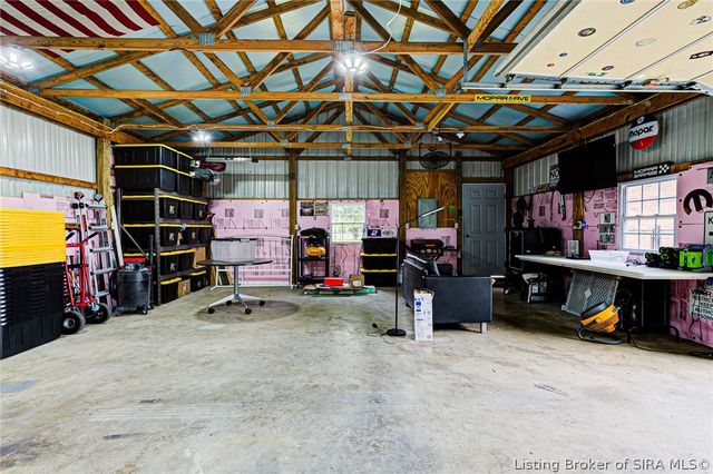 847 Beechwood Street, Sellersburg, IN 47172