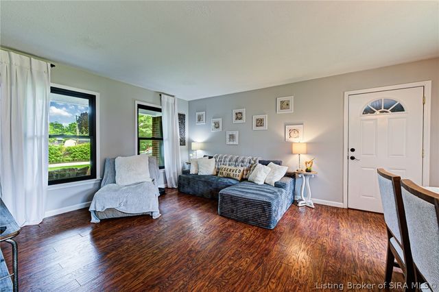 847 Beechwood Street, Sellersburg, IN 47172