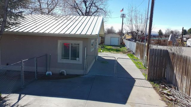 743 Lawrence Ave, Twin Falls, ID 83301