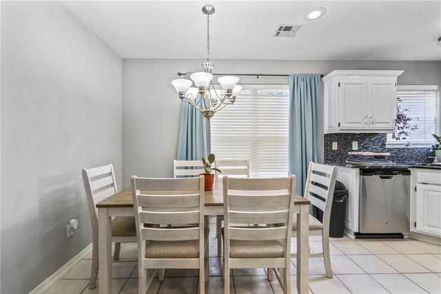 4002 SW Hansom Loop, Bentonville, AR 72712