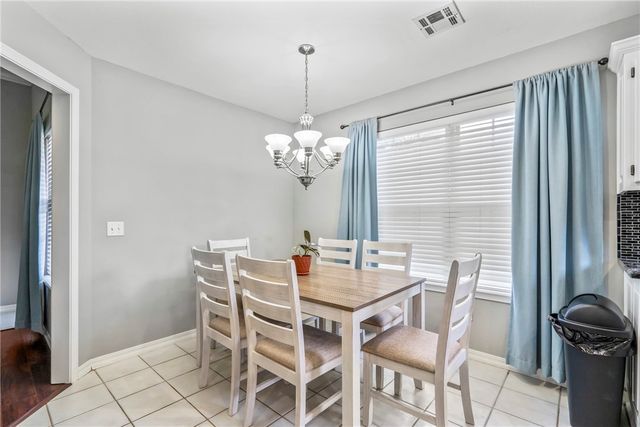 4002 SW Hansom Loop, Bentonville, AR 72712