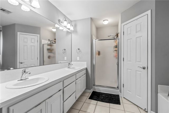 4002 SW Hansom Loop, Bentonville, AR 72712