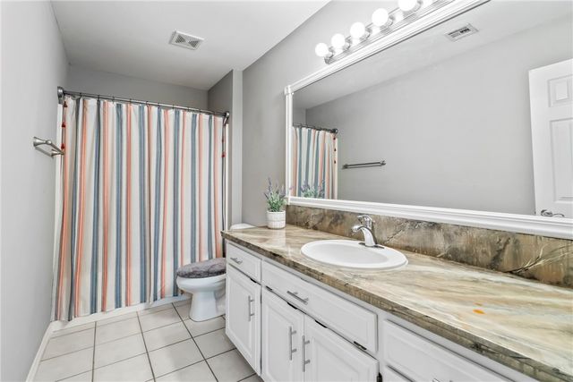 4002 SW Hansom Loop, Bentonville, AR 72712