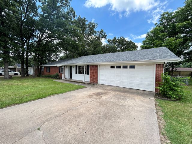 632 Lee Street, Sulphur Springs, TX 75482