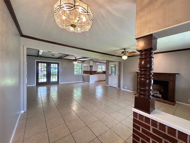 632 Lee Street, Sulphur Springs, TX 75482