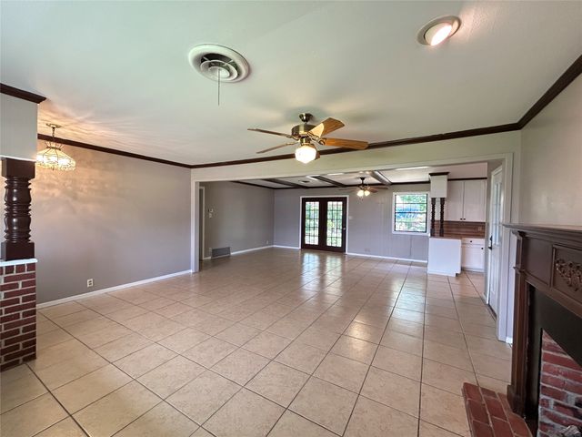 632 Lee Street, Sulphur Springs, TX 75482