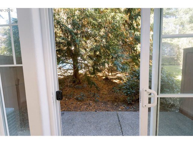 15480 Sw SPARROW Loop 102, Beaverton, OR 97007