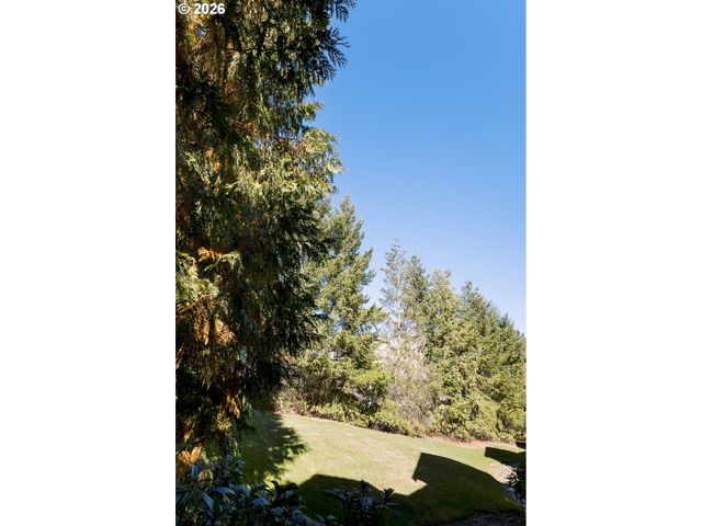 15480 Sw SPARROW Loop 102, Beaverton, OR 97007