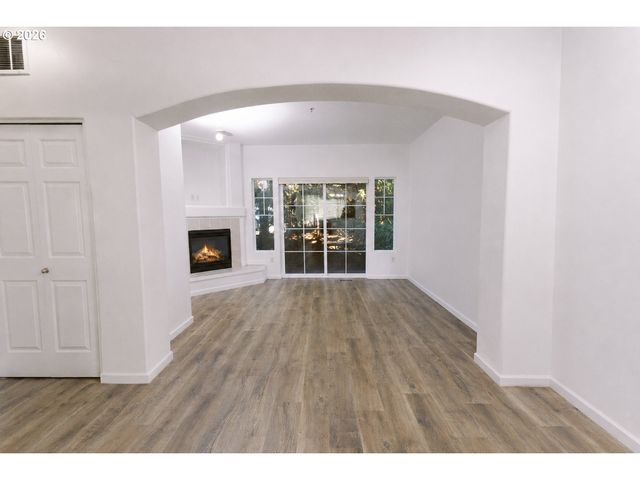 15480 Sw SPARROW Loop 102, Beaverton, OR 97007