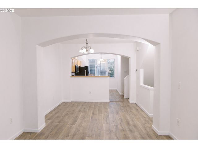 15480 Sw SPARROW Loop 102, Beaverton, OR 97007