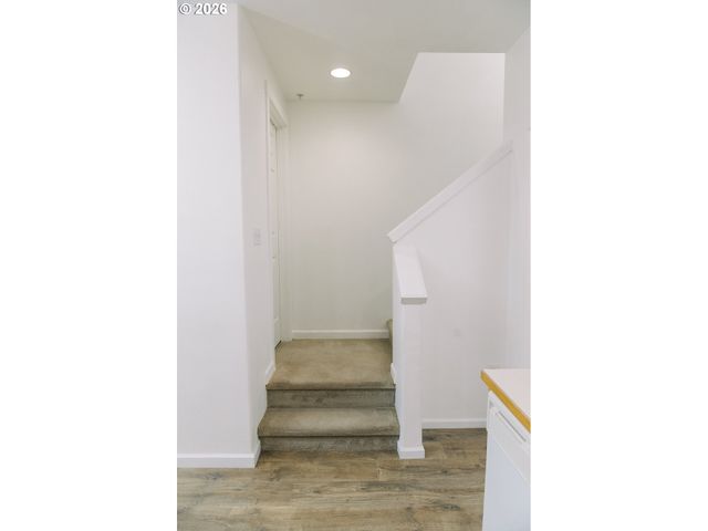 15480 Sw SPARROW Loop 102, Beaverton, OR 97007