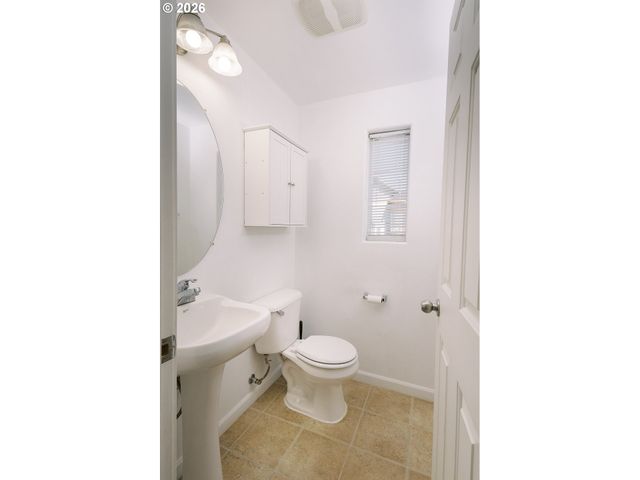 15480 Sw SPARROW Loop 102, Beaverton, OR 97007
