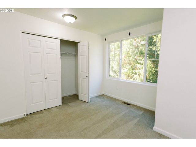 15480 Sw SPARROW Loop 102, Beaverton, OR 97007