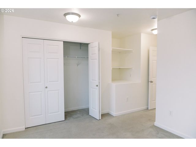 15480 Sw SPARROW Loop 102, Beaverton, OR 97007