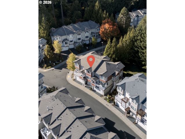15480 Sw SPARROW Loop 102, Beaverton, OR 97007