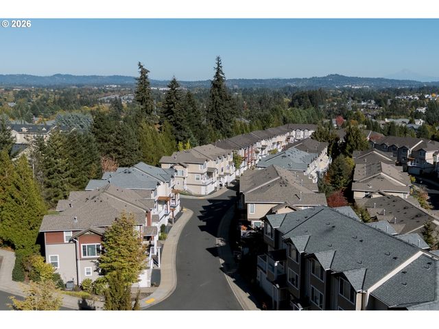 15480 Sw SPARROW Loop 102, Beaverton, OR 97007