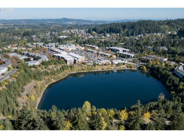 15480 Sw SPARROW Loop 102, Beaverton, OR 97007