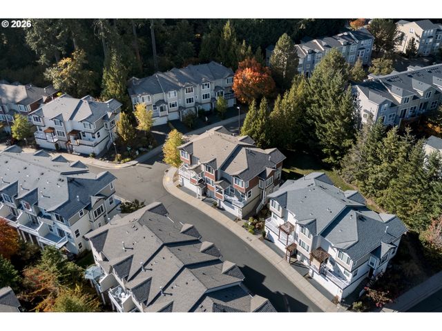 15480 Sw SPARROW Loop 102, Beaverton, OR 97007