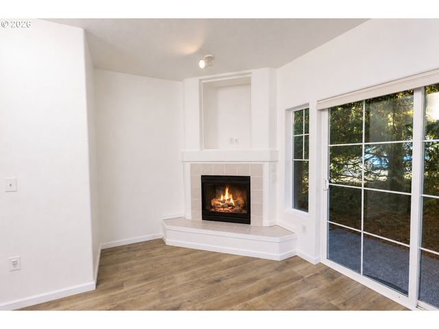15480 Sw SPARROW Loop 102, Beaverton, OR 97007