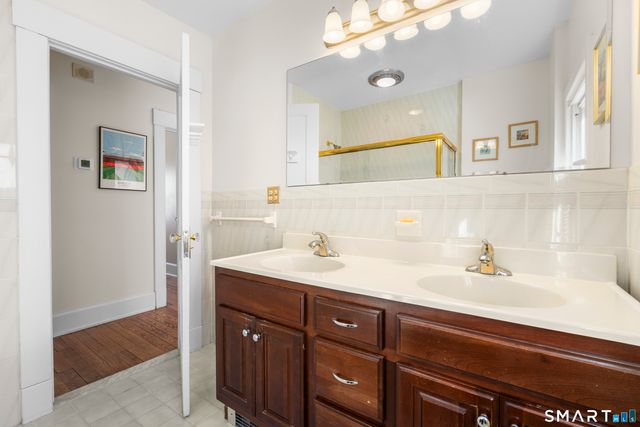 37 Elihu Street, Hamden, CT 06517