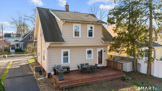 37 Elihu Street, Hamden, CT 06517