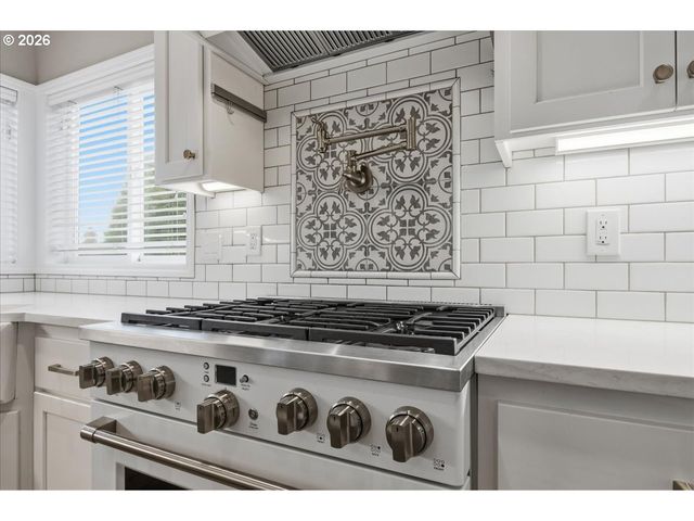 6810 Ne 252ND Way, Battle Ground, WA 98604