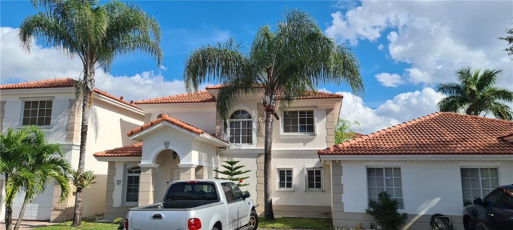 7301 NW 173RD Drive NW 101, Hialeah, FL 33015
