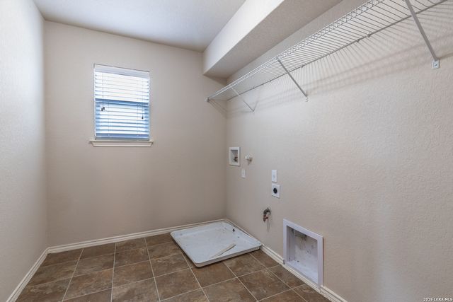 240 LIMESTONE CRK, New Braunfels, TX 78130