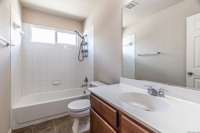 240 LIMESTONE CRK, New Braunfels, TX 78130