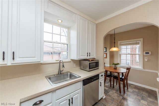 3881 Grenville Road, University Heights, OH 44118