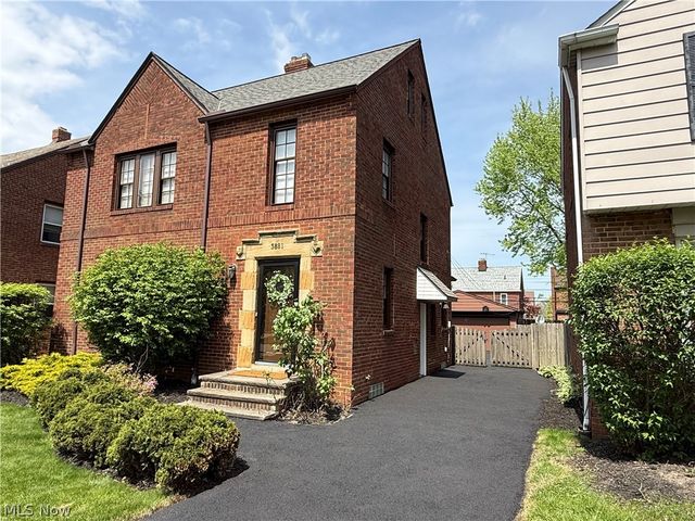 3881 Grenville Road, University Heights, OH 44118