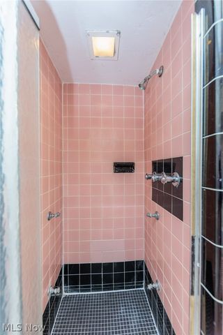 3881 Grenville Road, University Heights, OH 44118