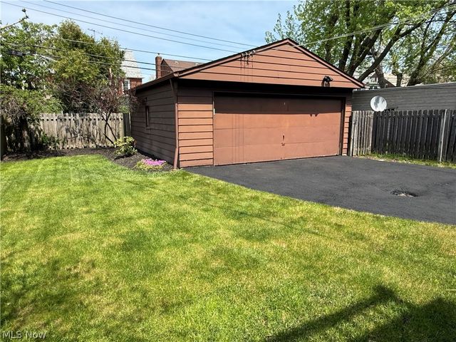 3881 Grenville Road, University Heights, OH 44118