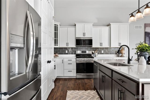 502 Beneficial Way, St Charles, MO 63304