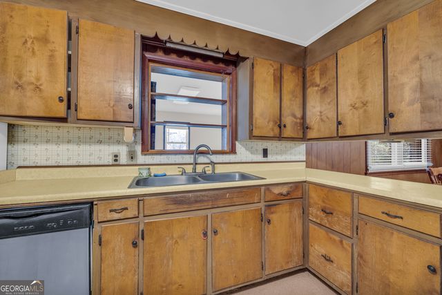 7660 Sandy Cross Road, Carnesville, GA 30521